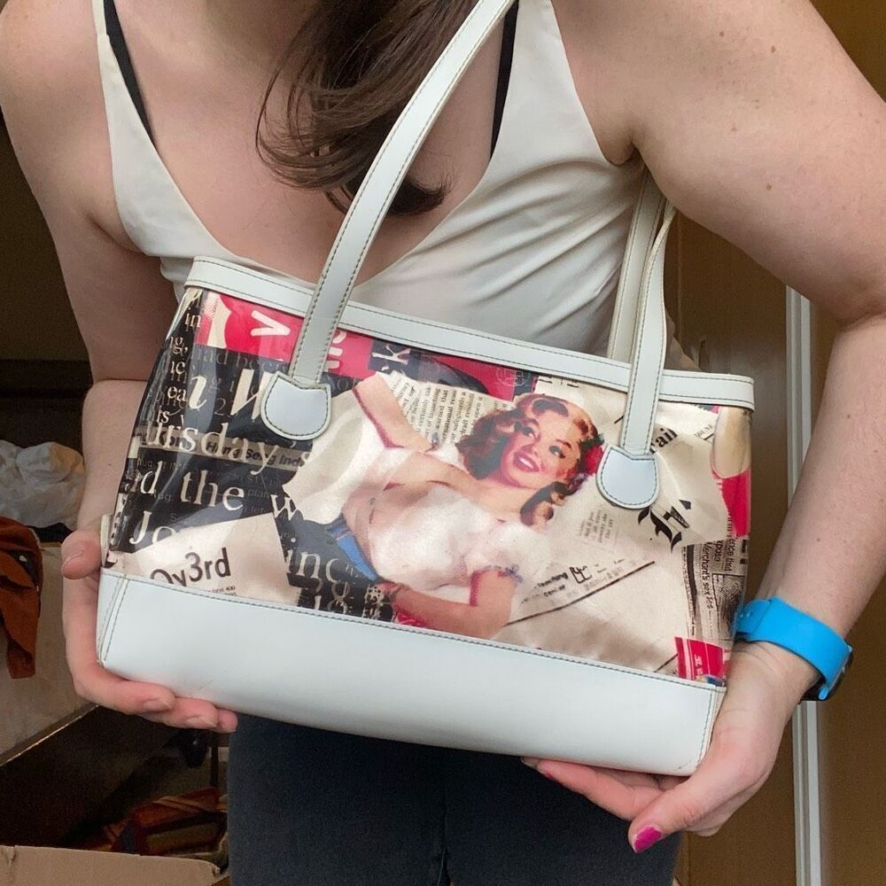 VTG Y2K Marilyn Monroe Magazine Print Vinyl Shoulder Bag – Retro Pop Art Glam - Picture 2 of 9